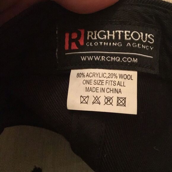 New Kum&Go red/black flat brim
RIGHTEOUS - Picture 6 of 6